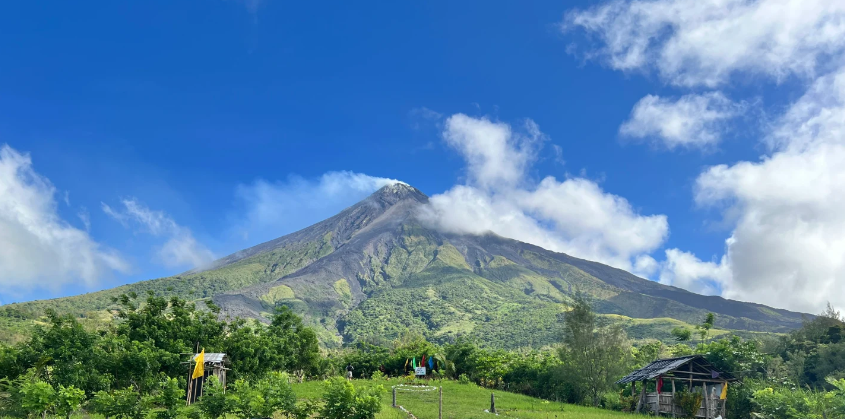 菲律宾马荣火山的位置(游玩攻略)