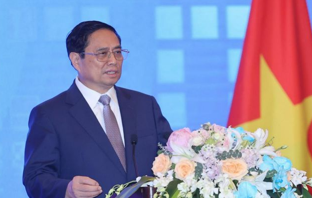 越南总理同中资企业举行对话会