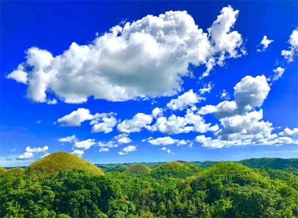 菲律宾巧克力山面积有多大(如何前往)