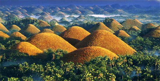 菲律宾巧克力山的形成（巧克力山游览时节介绍）