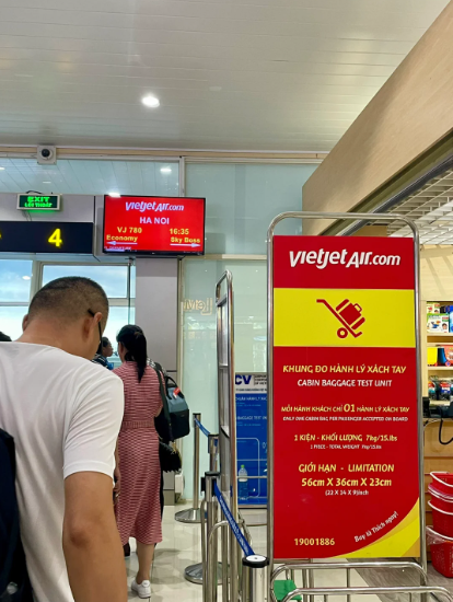 越南签证国内办好怎么出关（出关流程）