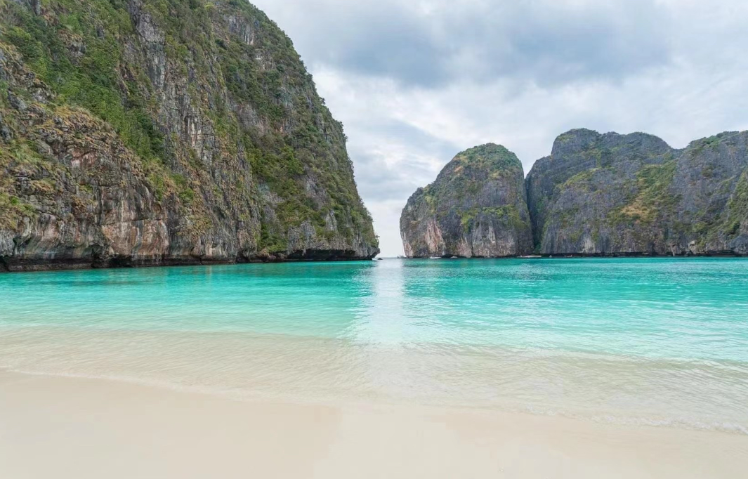 泰国玛雅湾进入2024年全球黄金海滩榜单