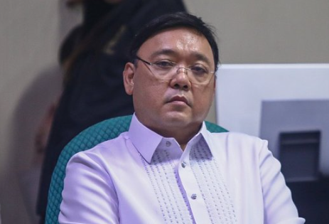 菲律宾前总统发言人被列入移民局监督名单