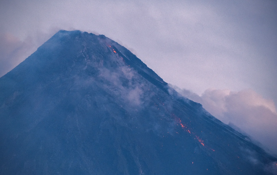 菲律宾火山还会喷发吗(火山有哪些)