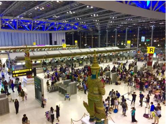 泰国素万那普国际机场在哪（素万那普机场有什么特产买）
