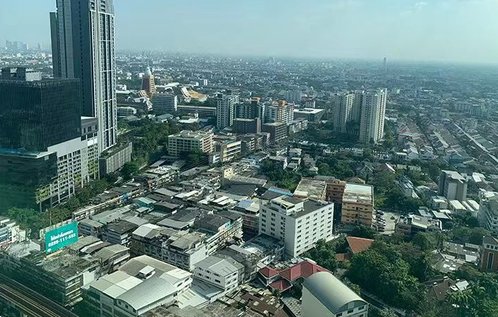 泰国：外国人狂买公寓