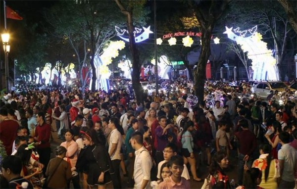 中国人申请入籍越南和平要多久(要交多少钱)
