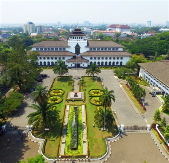 泰国清迈有哪些大学(申请入学要的条件)