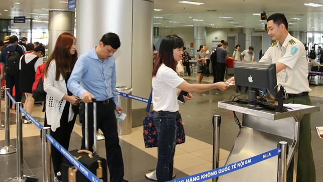 越南机场办理托运流程（托运安检流程）