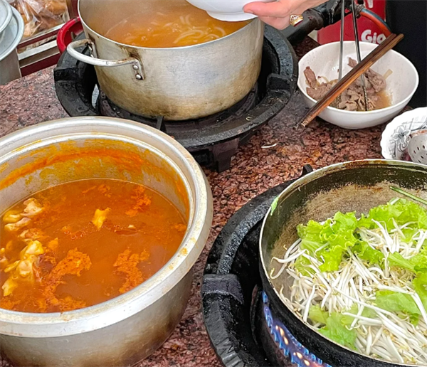 越南河内市传统美食有哪些(好吃的饭店怎么找)