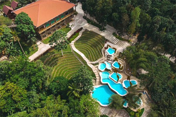 菲律宾有什么著名的旅游景点(可以租车吗)