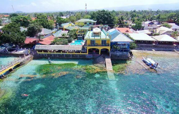 暑假已至，菲律宾成为众多游客的心仪之选。