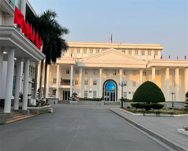 越南国立经济大学怎么申请(几年毕业)