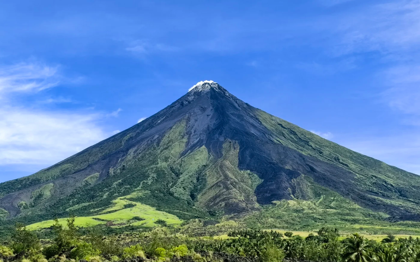 菲律宾火山岛怎么去(火山有哪些)