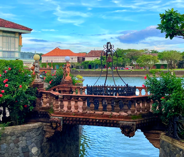 菲律宾旅游业发展强劲，旅游业收入创历史新高